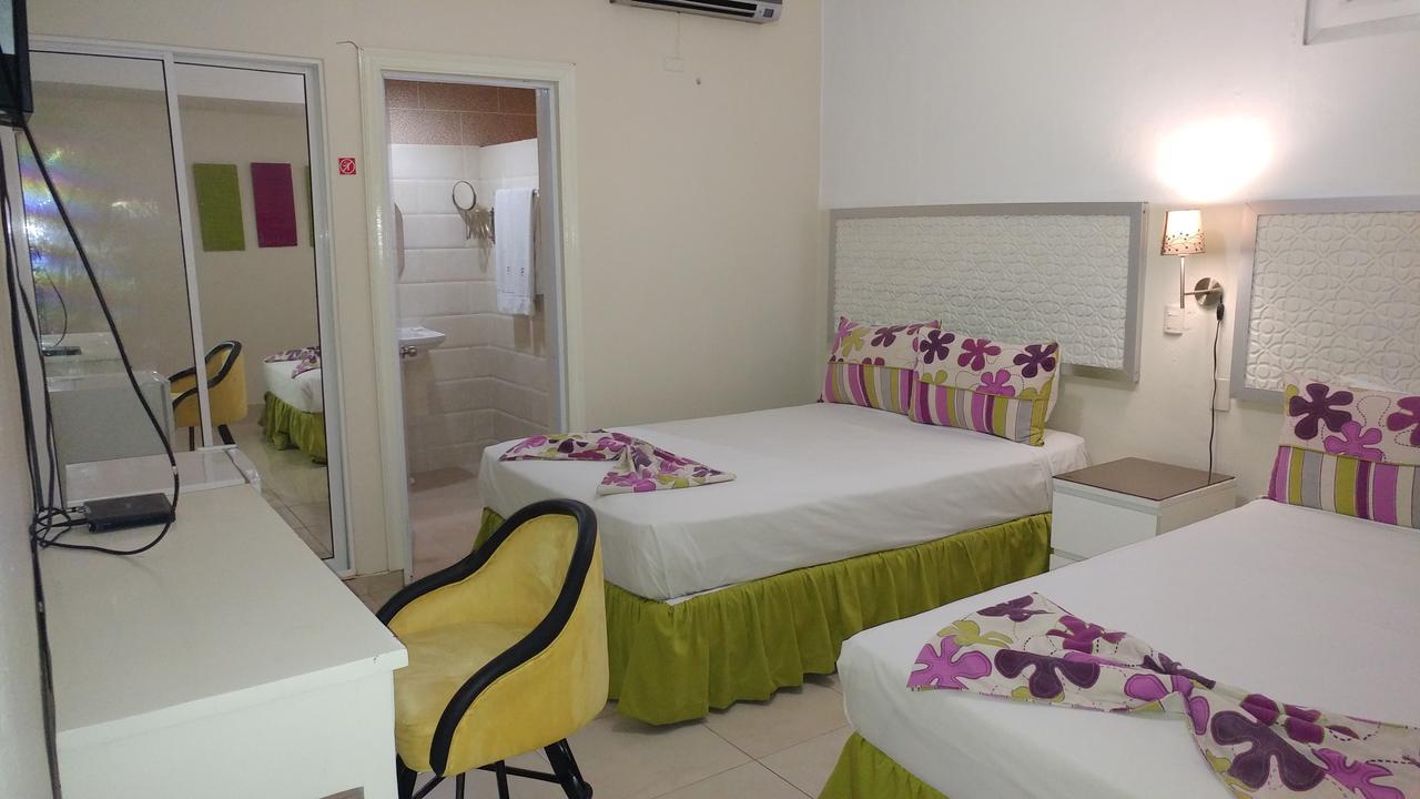 Hotel & Restaurante Flamboyan Higuey Dış mekan fotoğraf